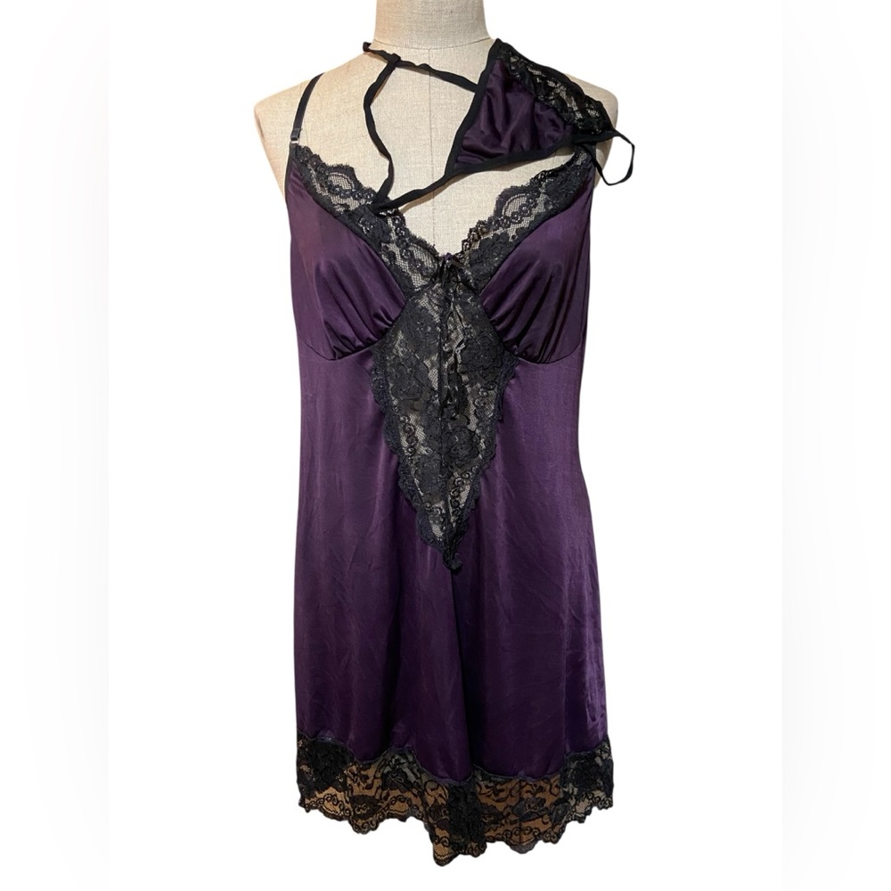 Elegant Purple Lace Chemise